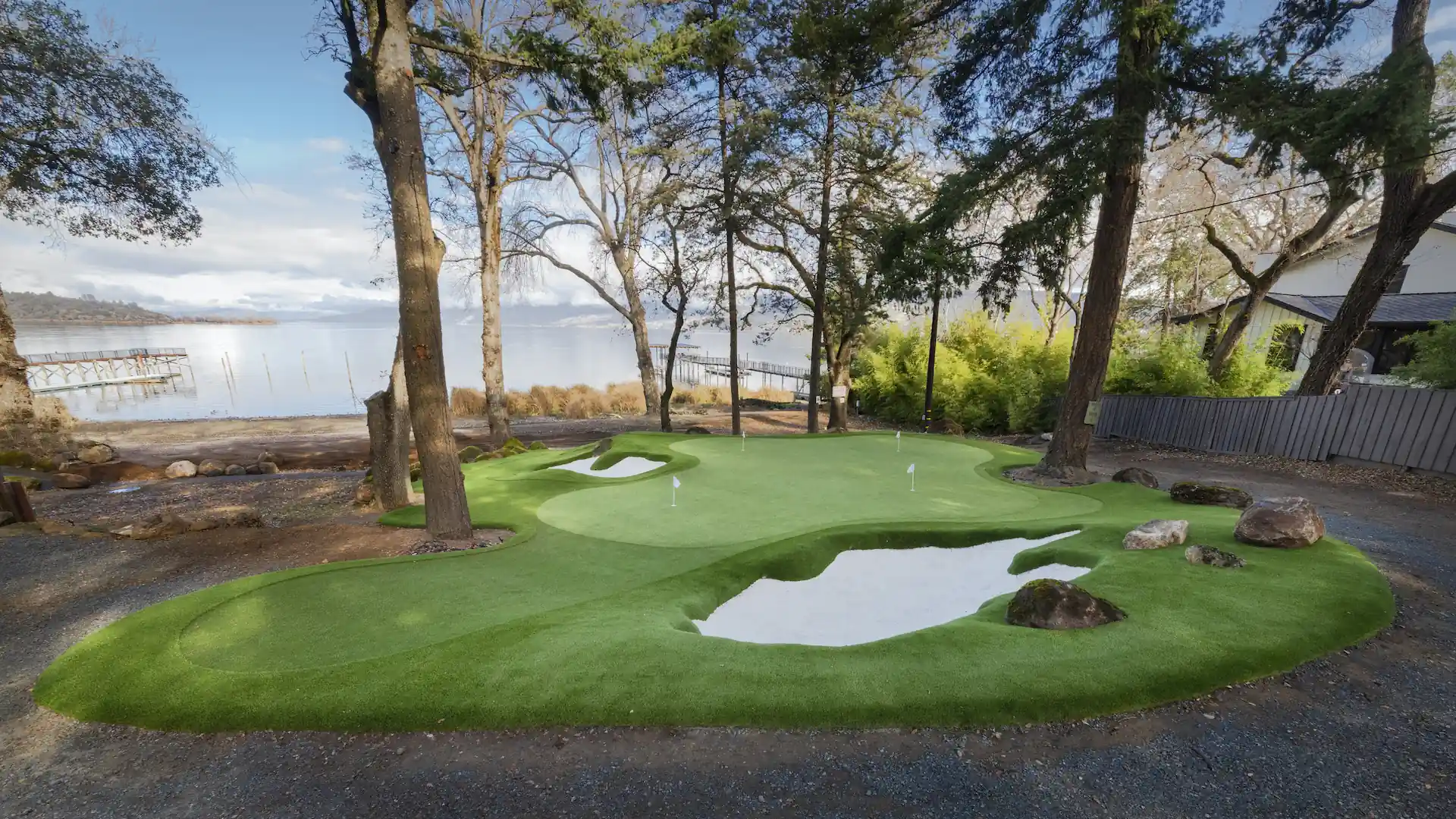home putting green